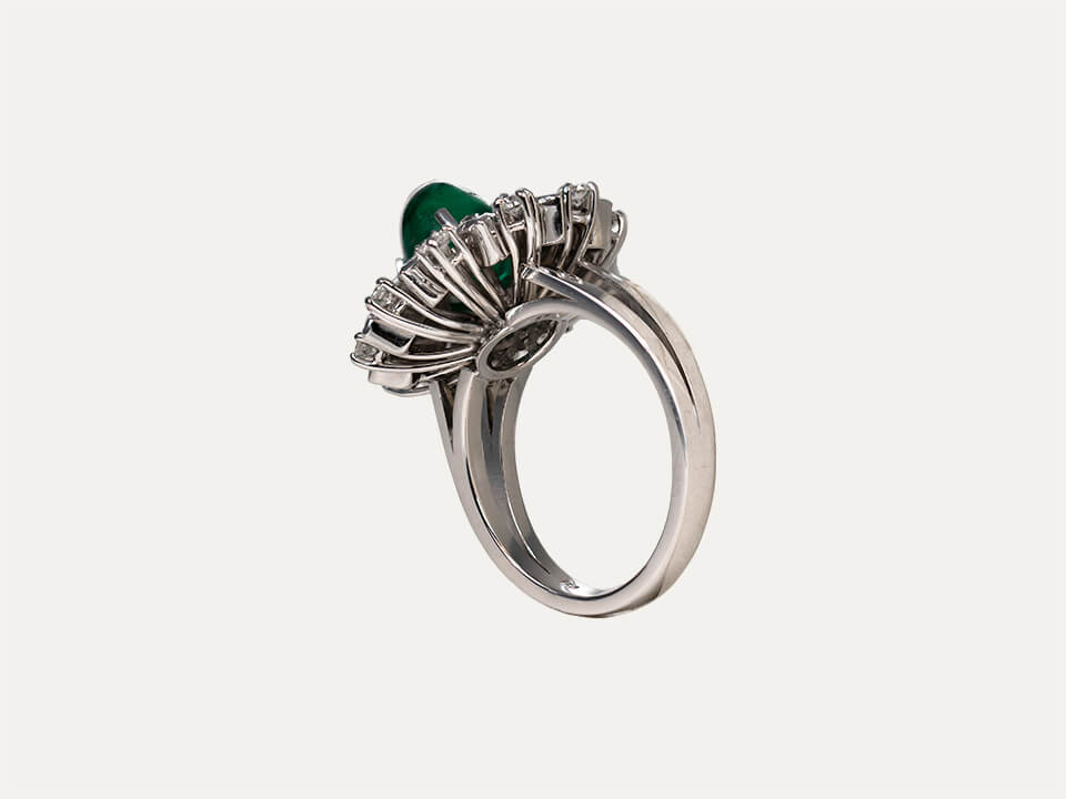 Emerald and deals platinum jewelry