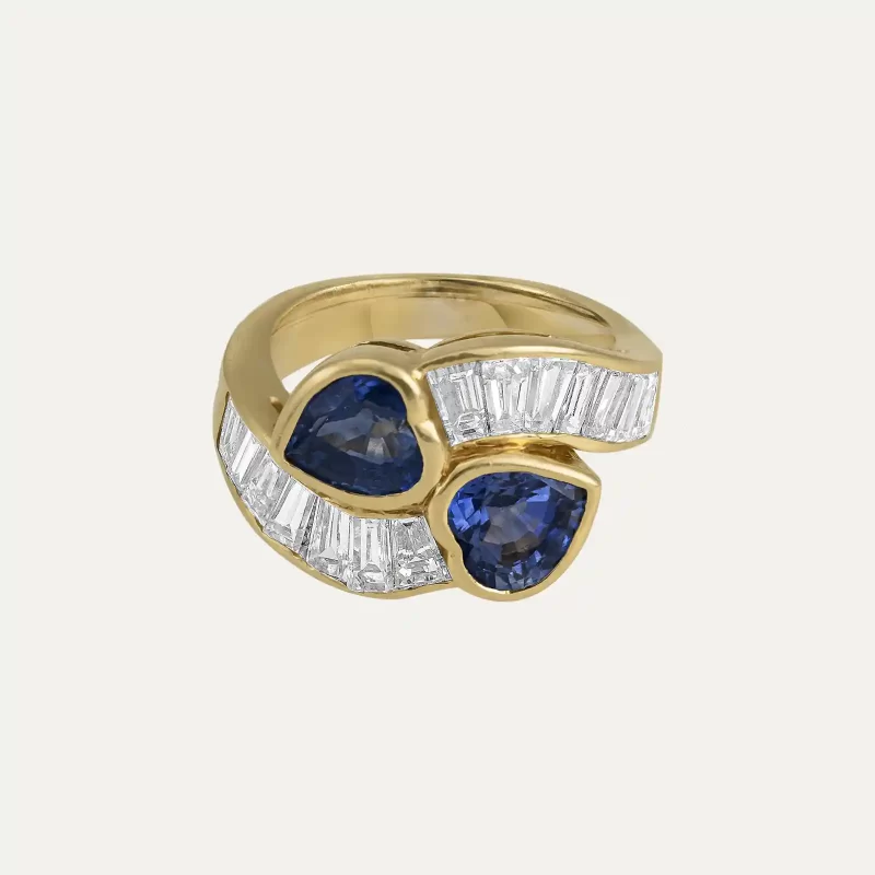 9003714-anel-ouro-amarelo-diamantes-baguete-safira-coracao-azul-alexandra-matias-jewelry-P1
