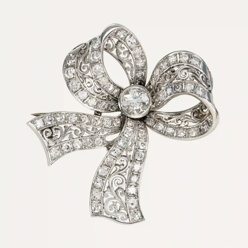 9004550-diamantes-0.71ct-H-I-VS-2.1ct-alfinete-forma-laca-ouro-branco-diamantes-alexandra-matias-joias-P1-scaled